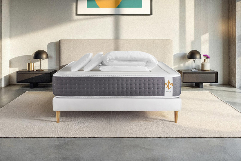 Pack lit complet 180x200 cm - Matelas + Sommier Blanc (en kit) + 2 oreillers + Couette - Vingt-Six