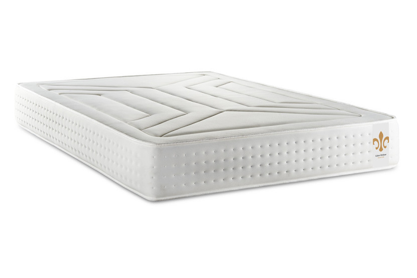 Pack lit complet 160x200 cm - Matelas + Sommier Blanc (en kit) + 2 oreillers + Couette - Vingt-Quatre