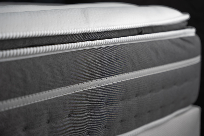 Pack lit complet 200x200 cm - Matelas + 2 Sommiers Gris + 2 oreillers + Couette - Trente PLUS